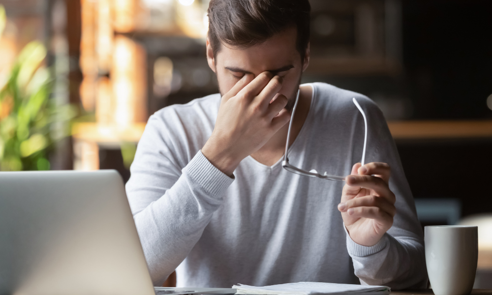 The Connection Between Hydration and Eye Strain for Editors